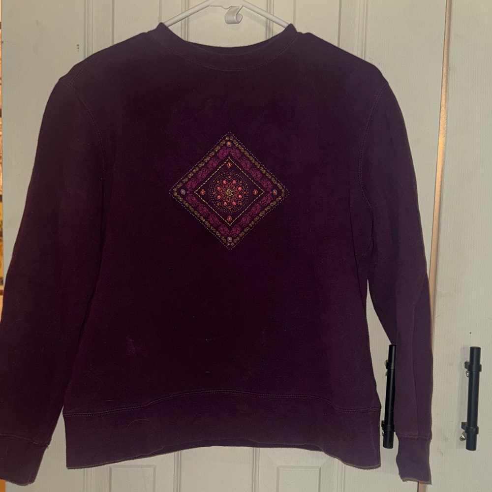 Classic Elements Dark Purple Sweatshirt with Embroidered Pattern